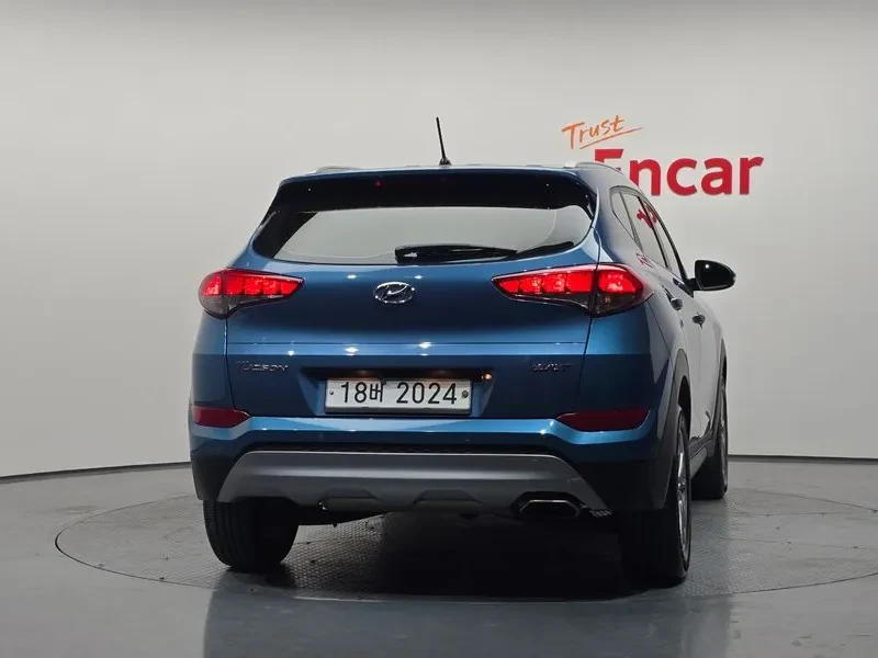 Hyundai Tucson 1.7 2WD MODERN, снимка 4 - Автомобили и джипове - 55747462