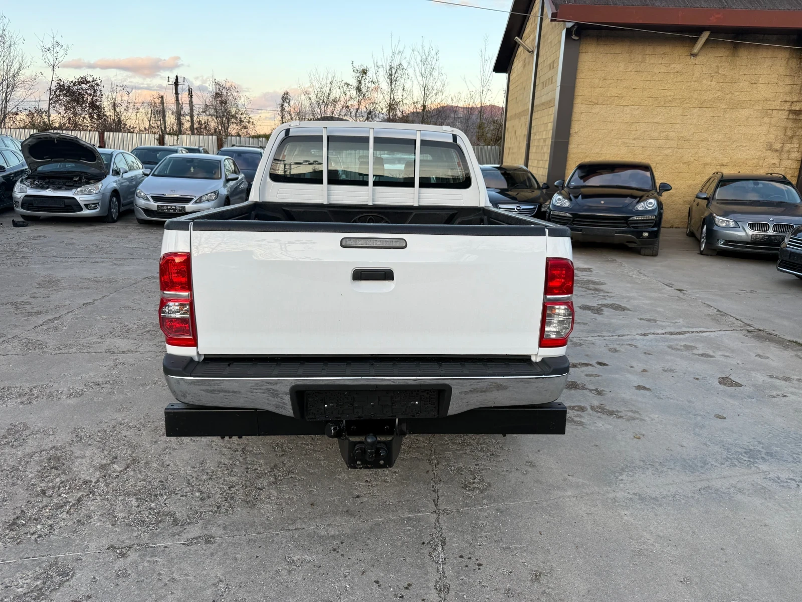 Toyota Hilux 2.5 D4D перфектна - изображение 7