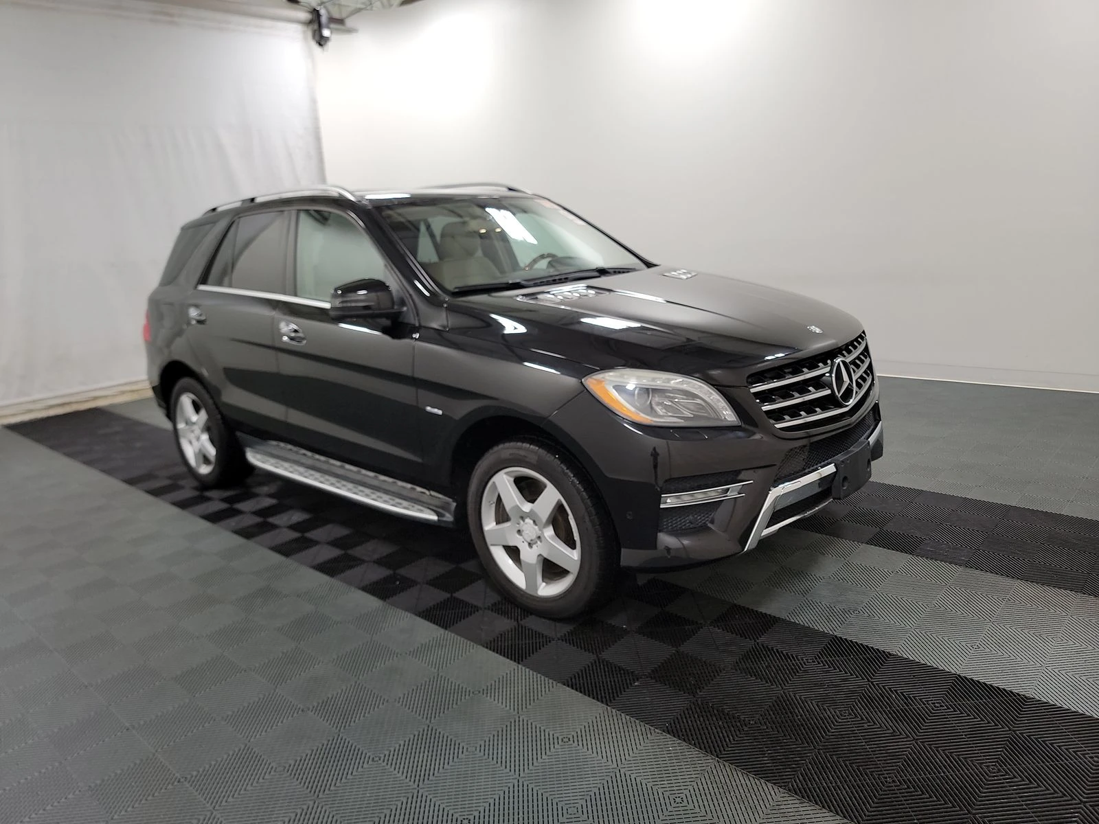 Mercedes-Benz ML 500 AMG* BI-XENON* KEYELSS GO* КАМЕРА* ПОДГРЕВ* ПАМЕТ - изображение 2
