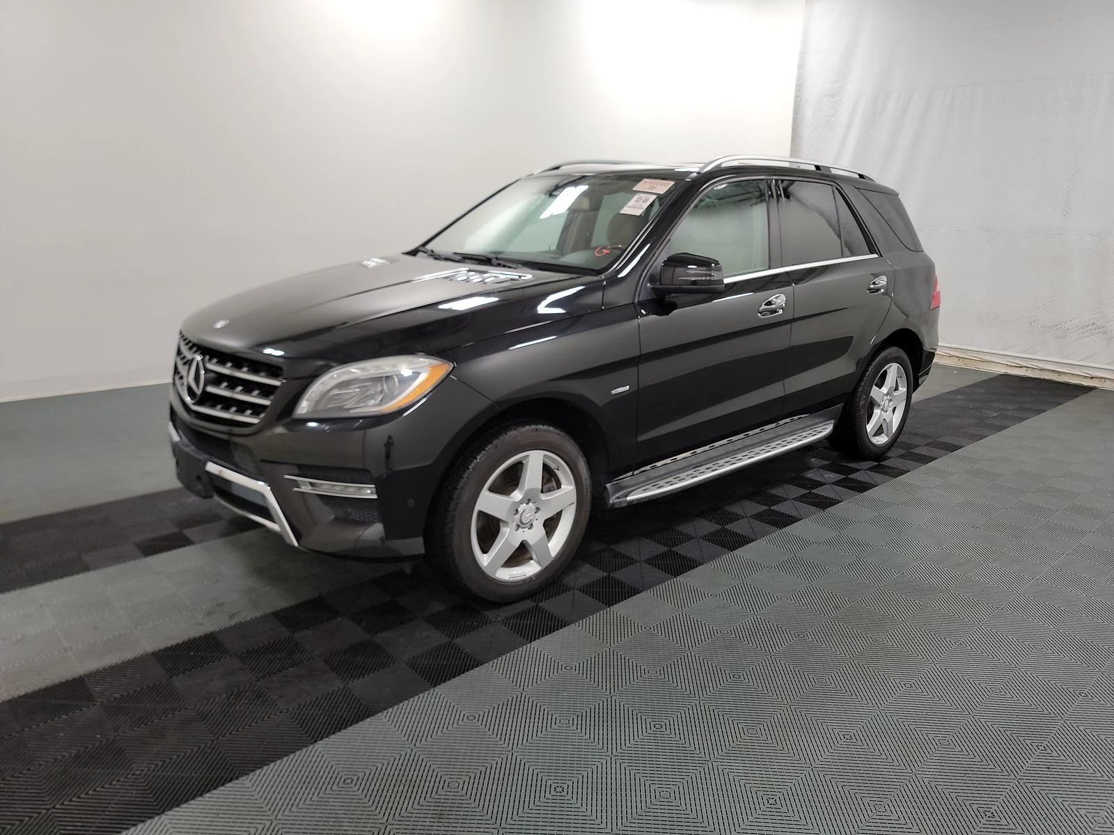 Mercedes-Benz ML 500 AMG* BI-XENON* KEYELSS GO* КАМЕРА* ПОДГРЕВ* ПАМЕТ - изображение 3