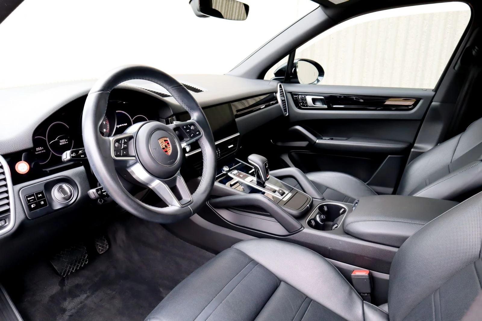 Porsche Cayenne  - изображение 7
