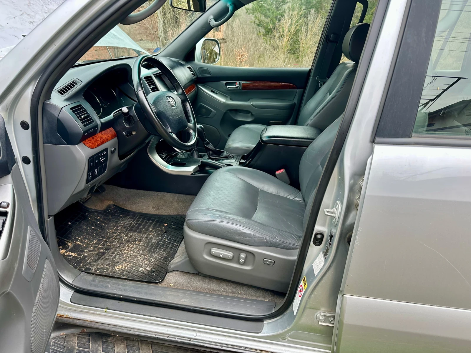 Toyota Land cruiser 120 Prado, снимка 10 - Автомобили и джипове - 51464950