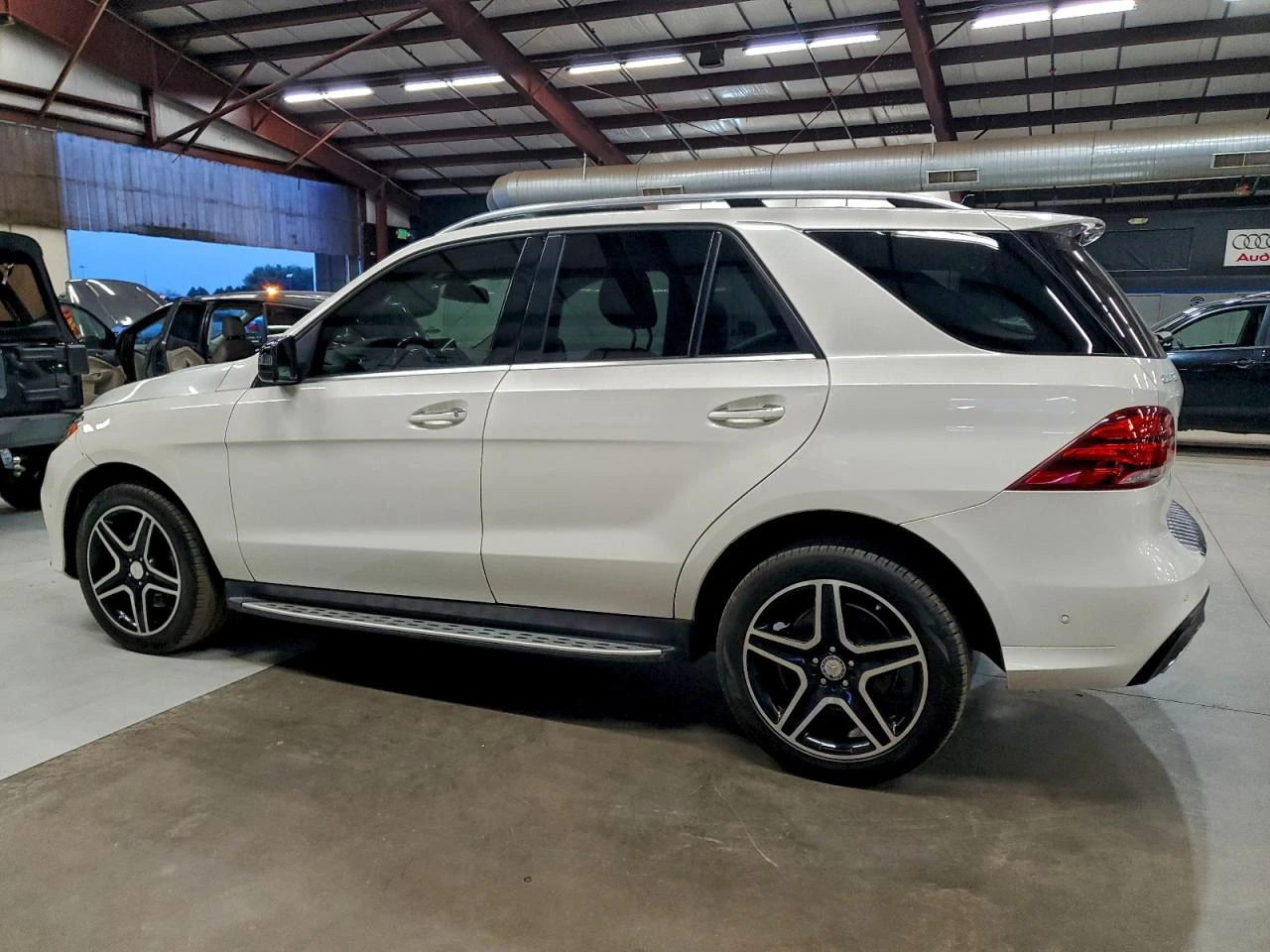 Mercedes-Benz GLE 400 4MATIC V6 BITURBO AMG LINE ��������� ������� PANO | Mobile.bg � ����������� 2