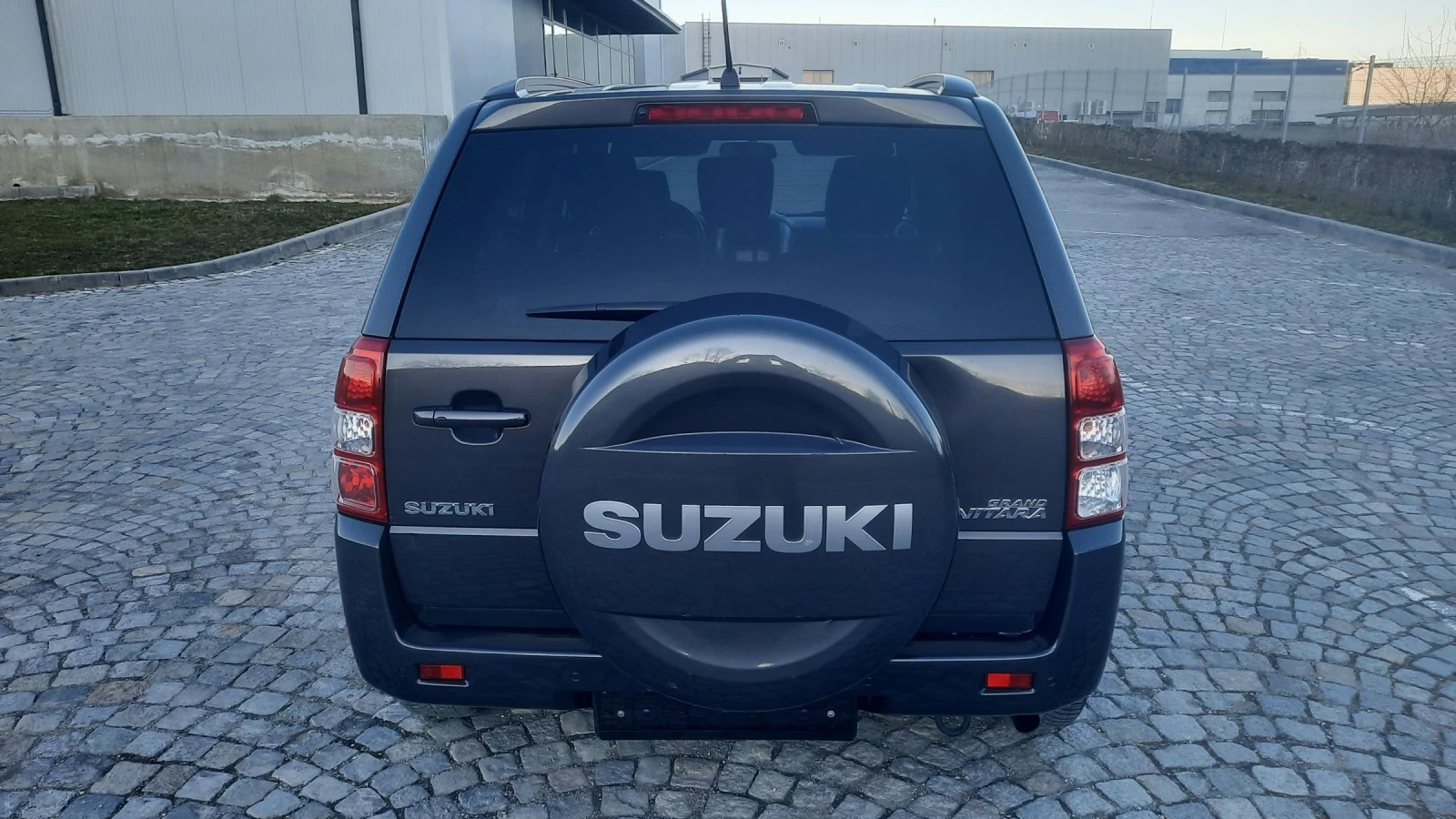 Suzuki Grand vitara 2.4i Fece Lift Navi , снимка 6 - Автомобили и джипове - 53799394