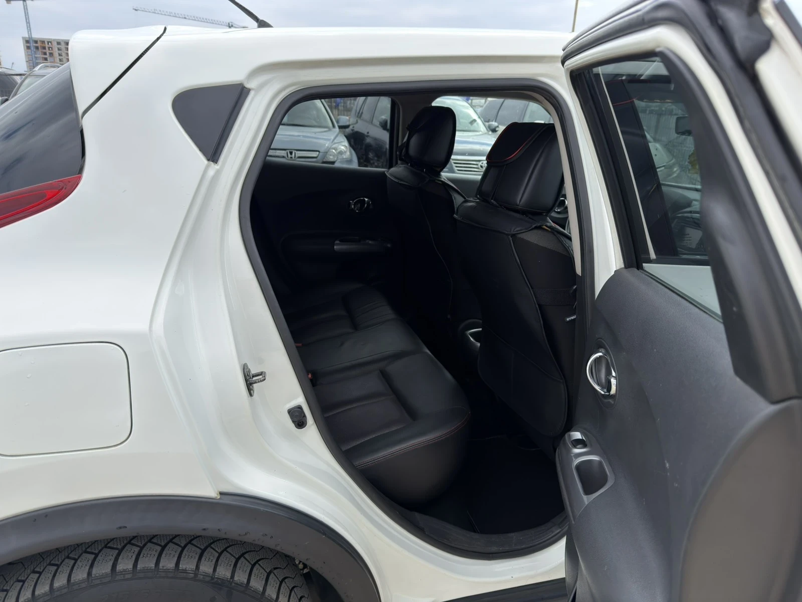 Nissan Juke, снимка 2 - Автомобили и джипове - 53839727