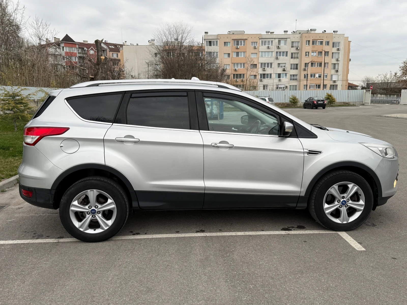 Ford Kuga 2.2 Tdci 140кс 4х4, снимка 6 - Автомобили и джипове - 53974231