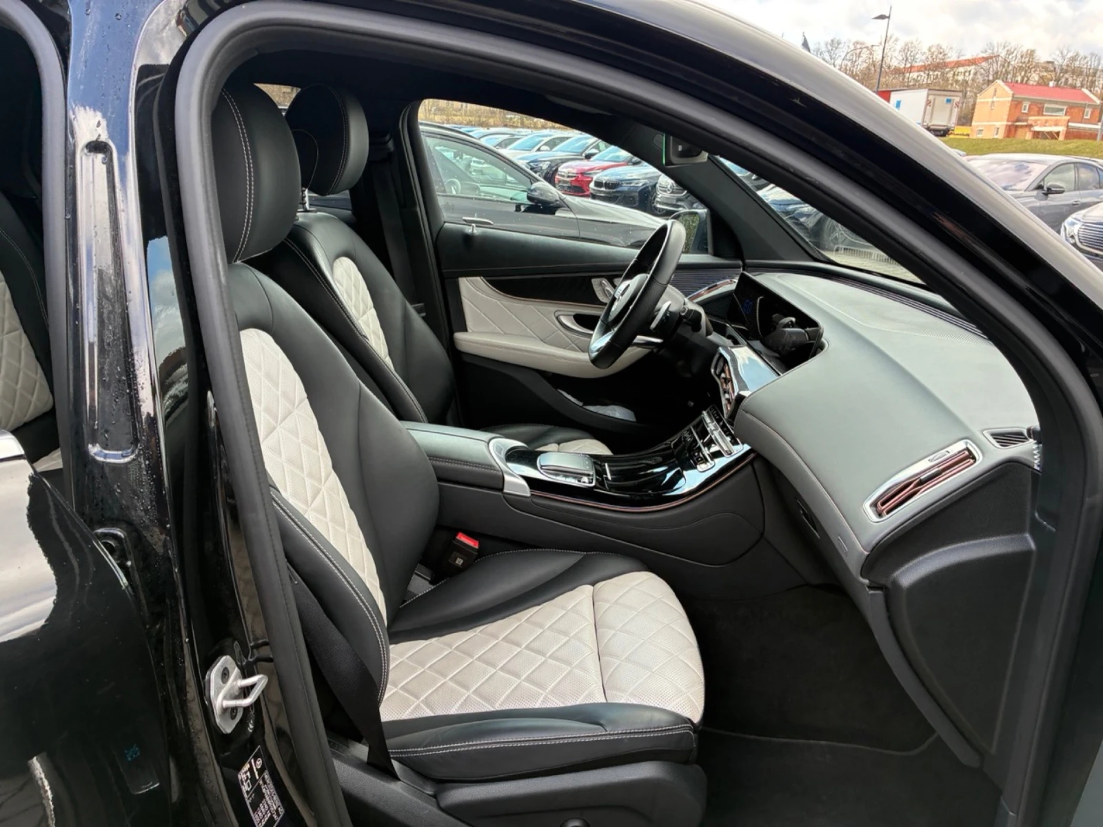 Mercedes-Benz EQC AMG Line, снимка 11 - Автомобили и джипове - 53974182