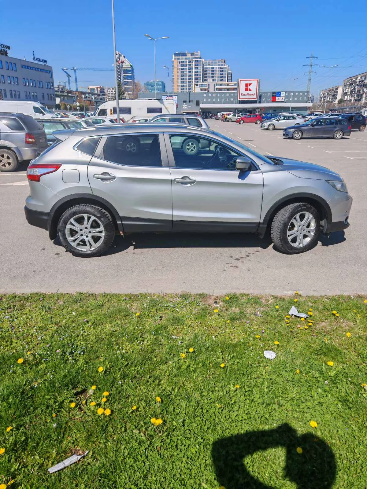 Nissan Qashqai, снимка 5 - Автомобили и джипове - 54138543