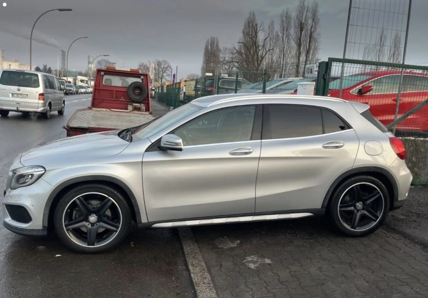 Mercedes-Benz GLA 220 CDI 4Matic, снимка 3 - Автомобили и джипове - 54345709