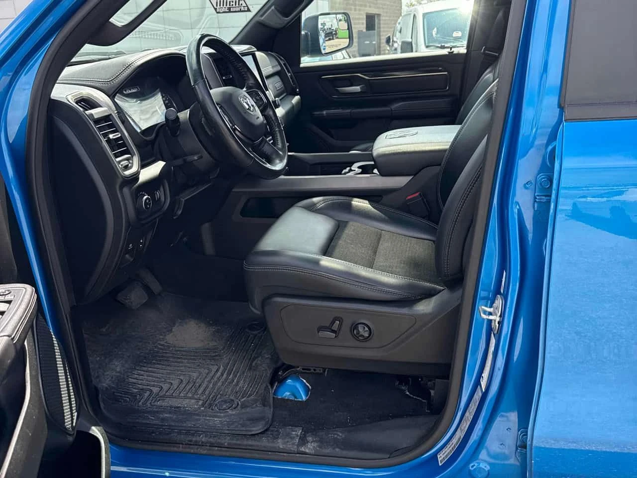 Dodge RAM 1500 * Sport * CARFAX * БЕЗ ПЪРВОНАЧАЛНА ВНОСКА, снимка 5 - Автомобили и джипове - 54676198