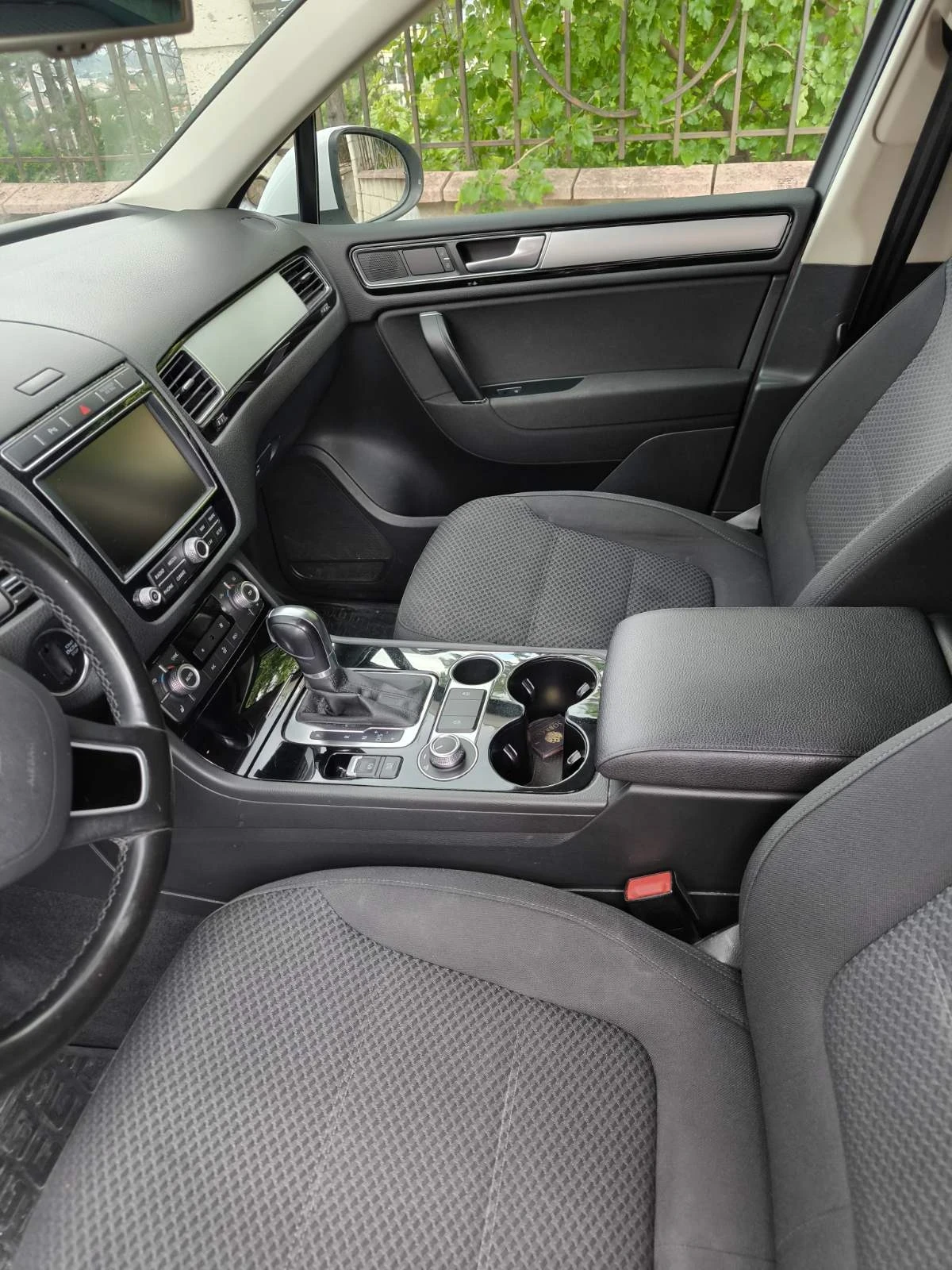 VW Touareg 3.0, снимка 8 - Автомобили и джипове - 55222228