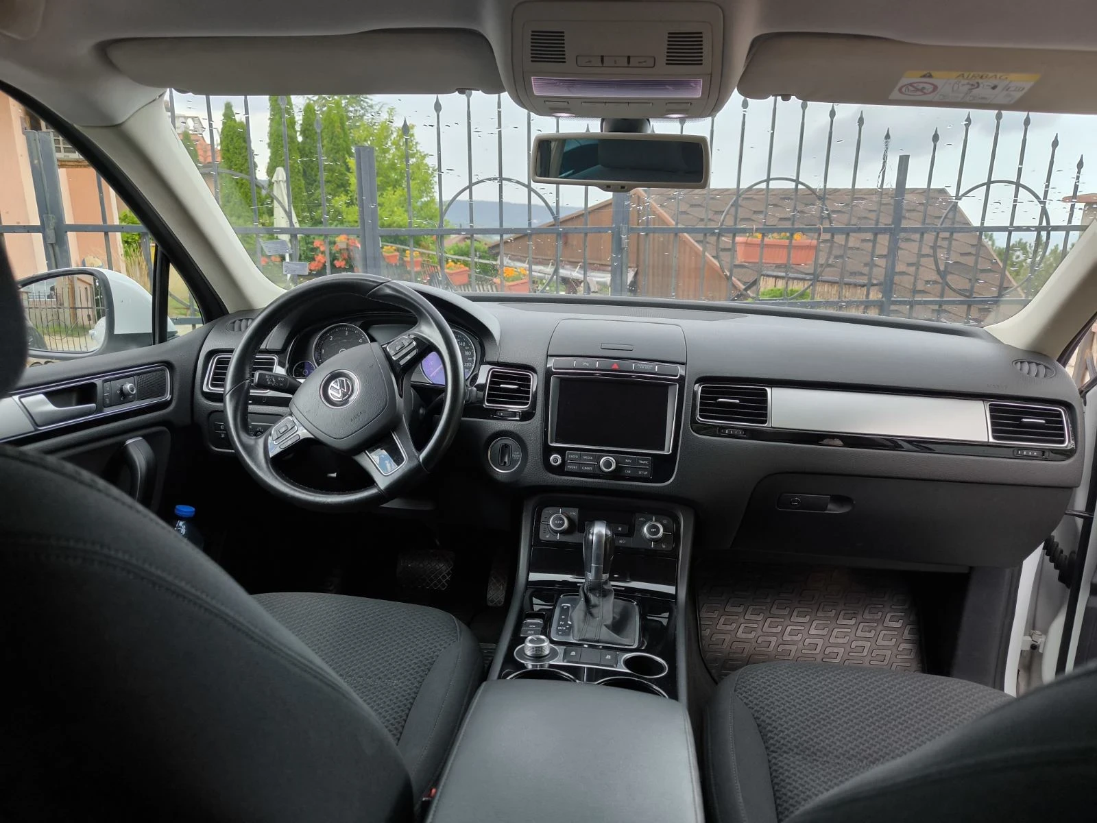 VW Touareg 3.0, снимка 10 - Автомобили и джипове - 55222228