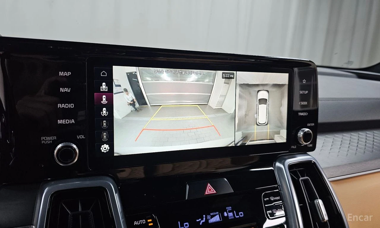 Kia Sorento 1.6 Hybrid Signature 4x4* DISTRONIC* 360 CAM* , снимка 11 - Автомобили и джипове - 55318814