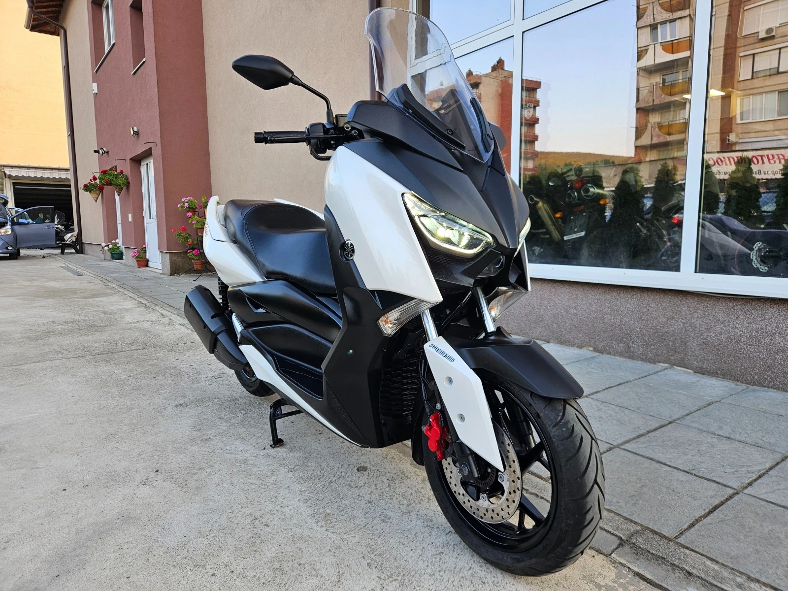 Yamaha X-max 300ie, Led, ABS-TCS, White Max! - изображение 7