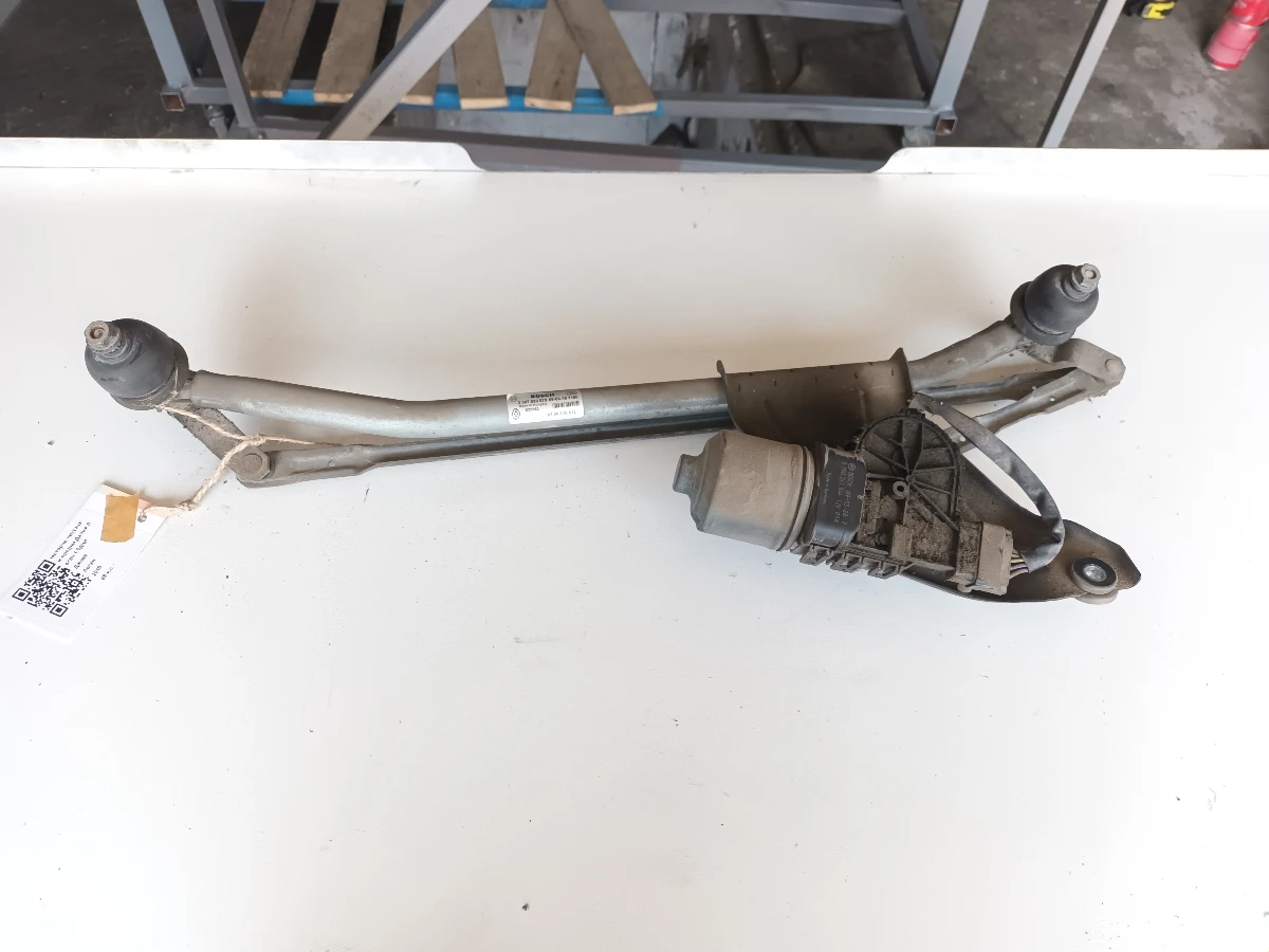 моторче чистачки предни Дачия Логан 1.5дци