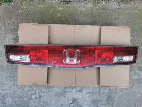 Стоп заден капак Honda Civic VIII хечбек (2005-2011г.) задна емблема Хонда Сивик, снимка 3 - Части - 45063373