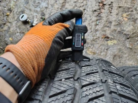 Гуми Зимни 215/65R16, снимка 3
