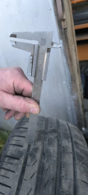 Гуми Летни 215/45R18, снимка 5 - Гуми и джанти - 52753487