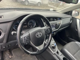 Toyota Auris 1.8 HYBRID, снимка 10