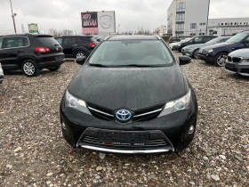 Toyota Auris 1.8 HYBRID, снимка 2