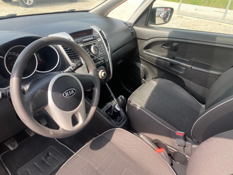 Kia Venga 1.4, снимка 11 - Автомобили и джипове - 40817448