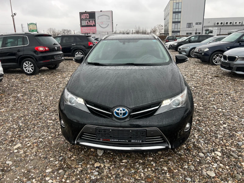 Toyota Auris 1.8 HYBRID, снимка 2 - Автомобили и джипове - 49165093