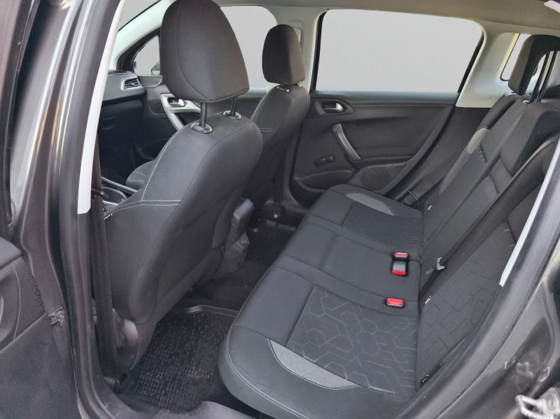 Peugeot 2008 ACTIVE 1.2 e-THP 110 EAT6 EURO 6.2 // 1903194, снимка 11 - Автомобили и джипове - 51809777