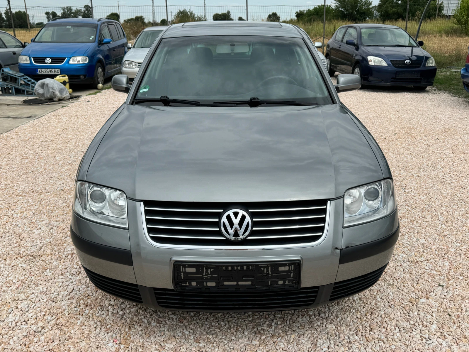 VW Passat 1.6i Климатроник, Подгрев, Люк - изображение 2