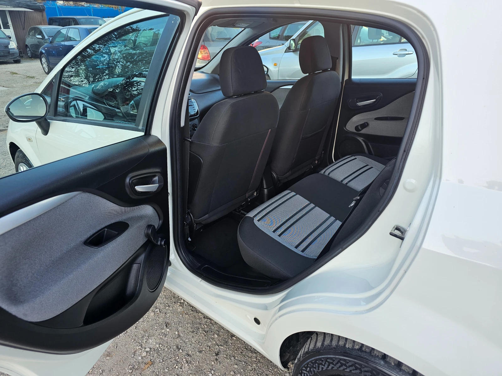 Fiat Punto 1.3 MultiJet-EVO - изображение 9