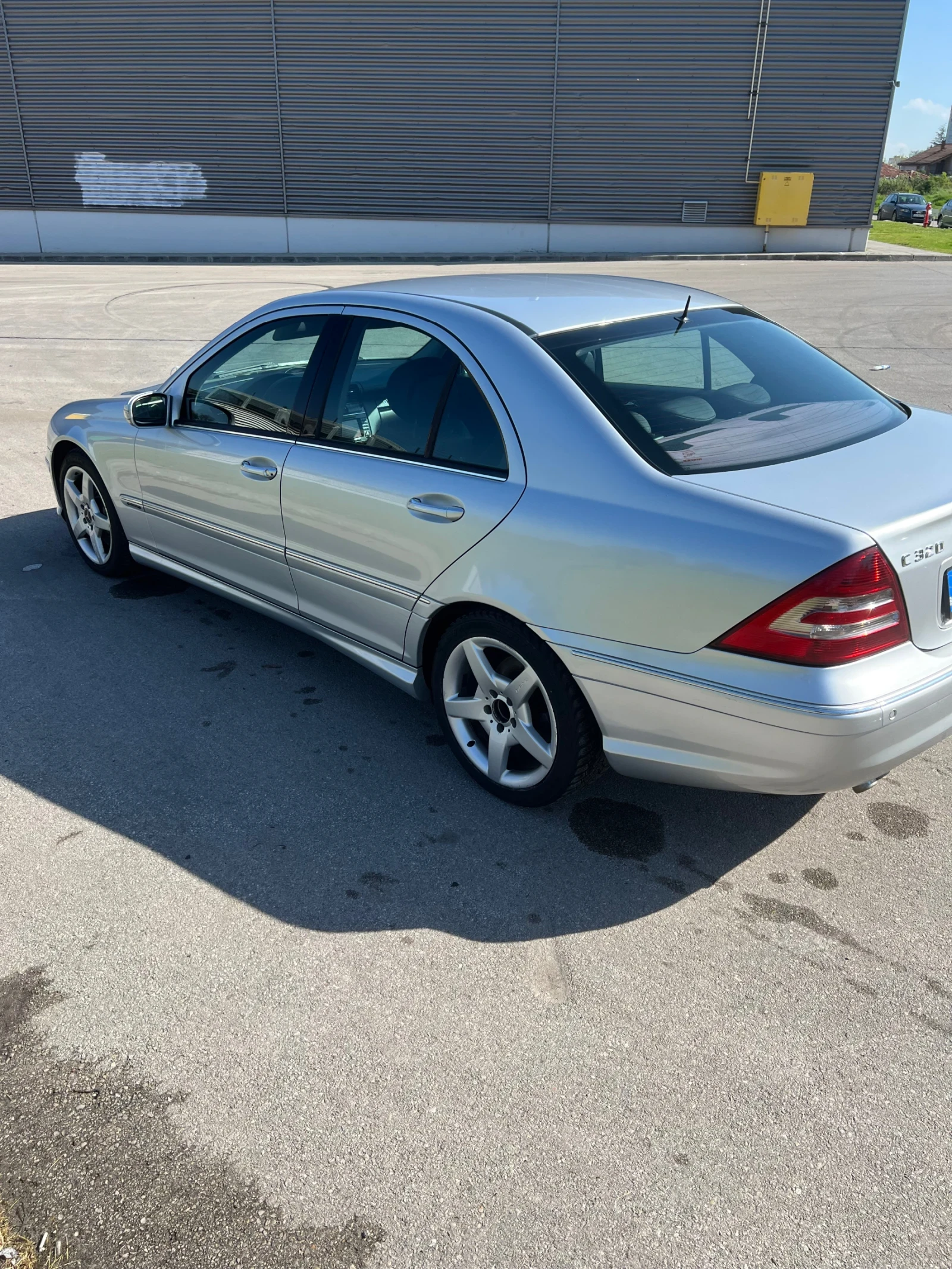 Mercedes-Benz C 320  - изображение 2