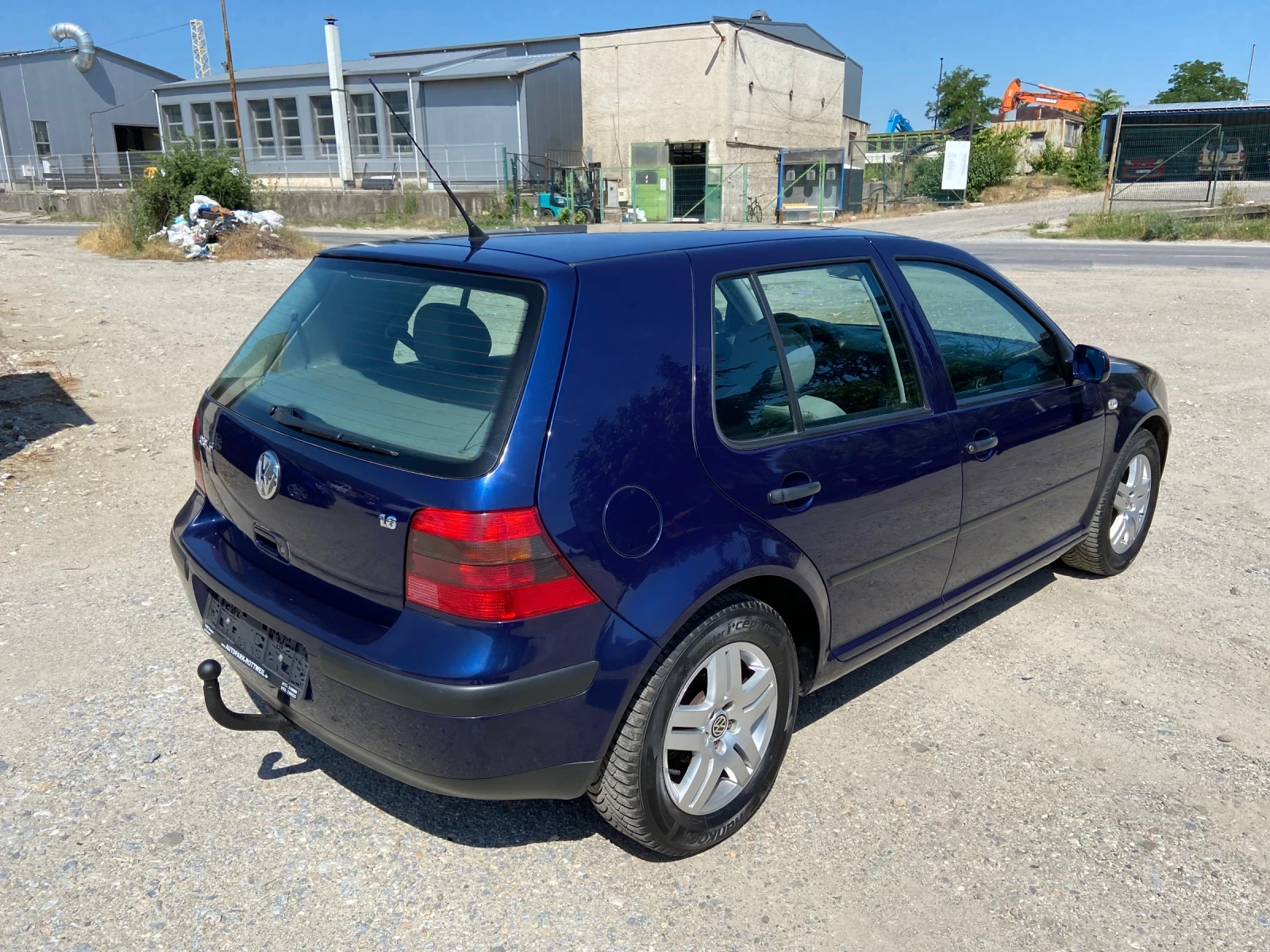 VW Golf 1.6i 105 К.С EDITION Клима-Германия  - изображение 6