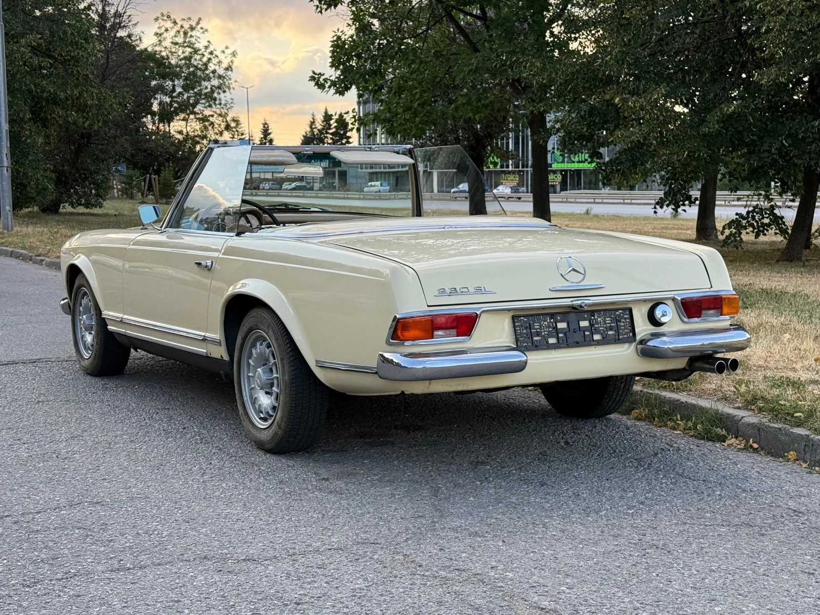 Mercedes-Benz SL 230 SL Pagoda - изображение 4