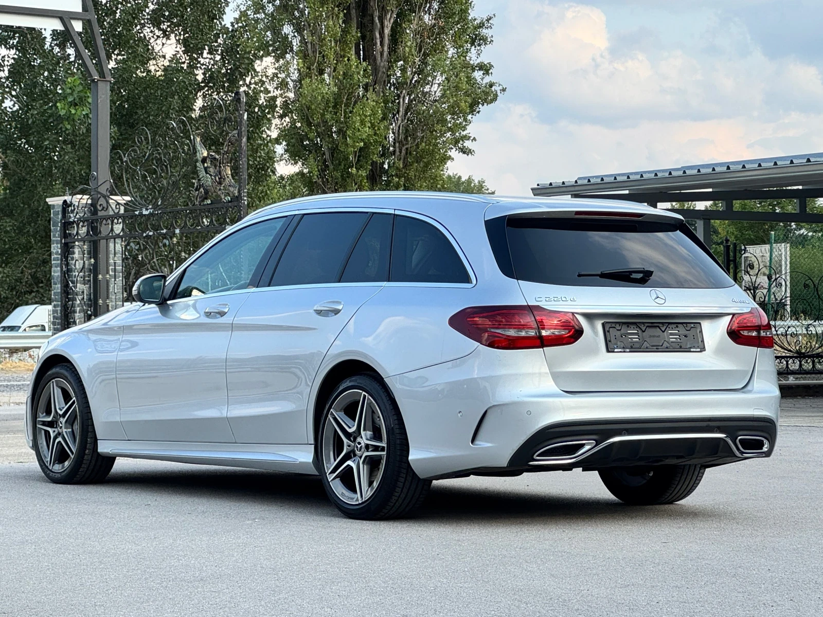 Mercedes-Benz C 220 4Matic DIGITAL AMG - изображение 3
