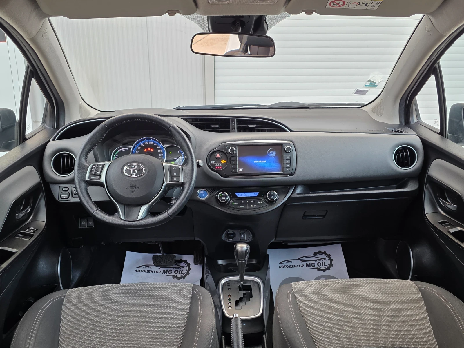 Toyota Yaris 1.5 HYBRID-EURO - изображение 8