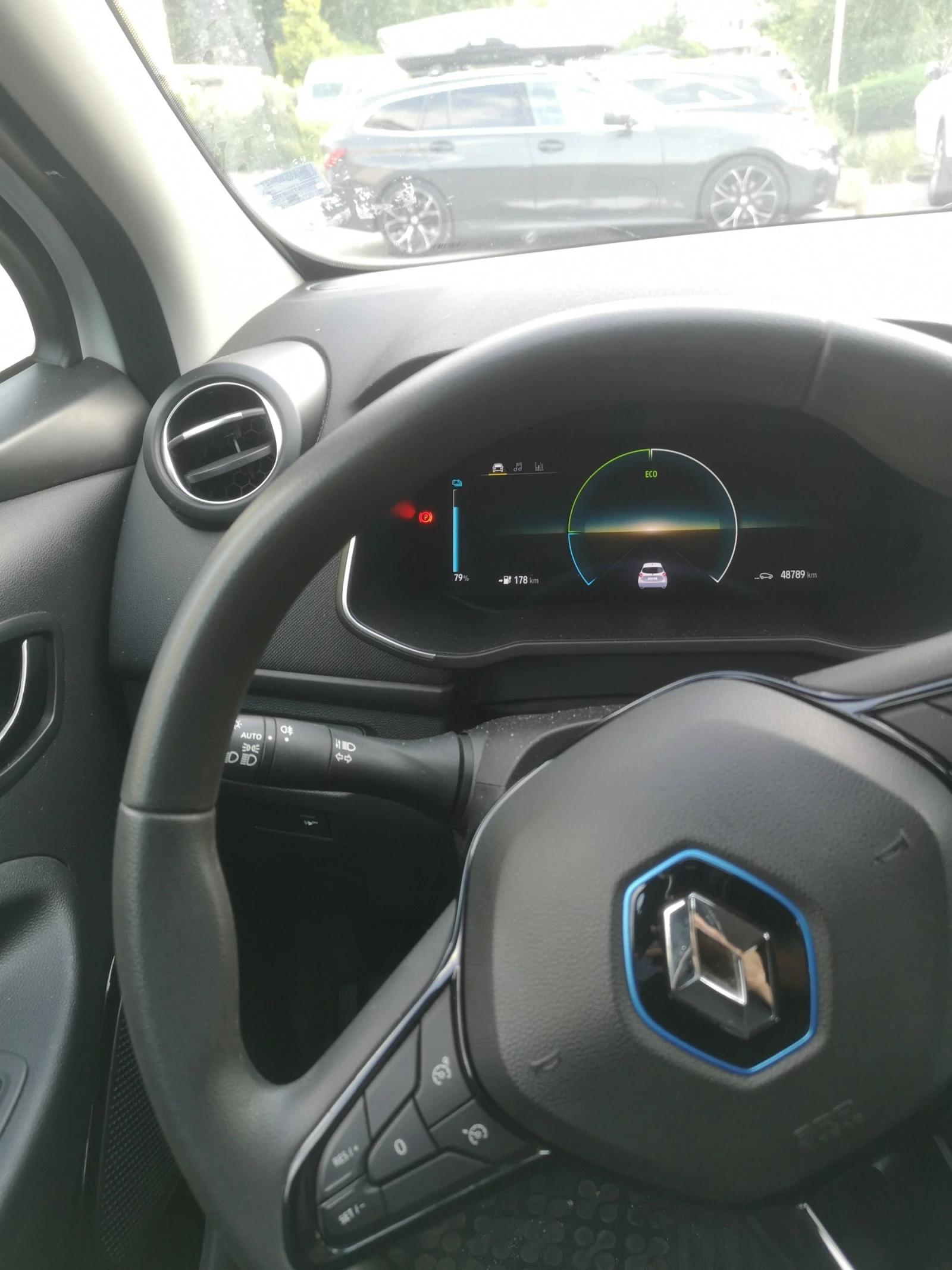 Renault Zoe  - изображение 5