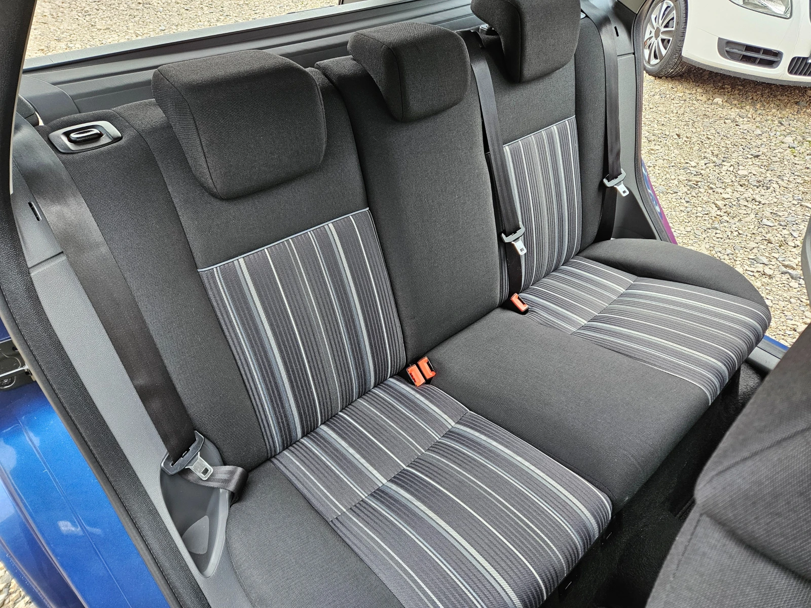 Ford Focus 1.6 ������ 101��. | Mobile.bg � ����������� 14