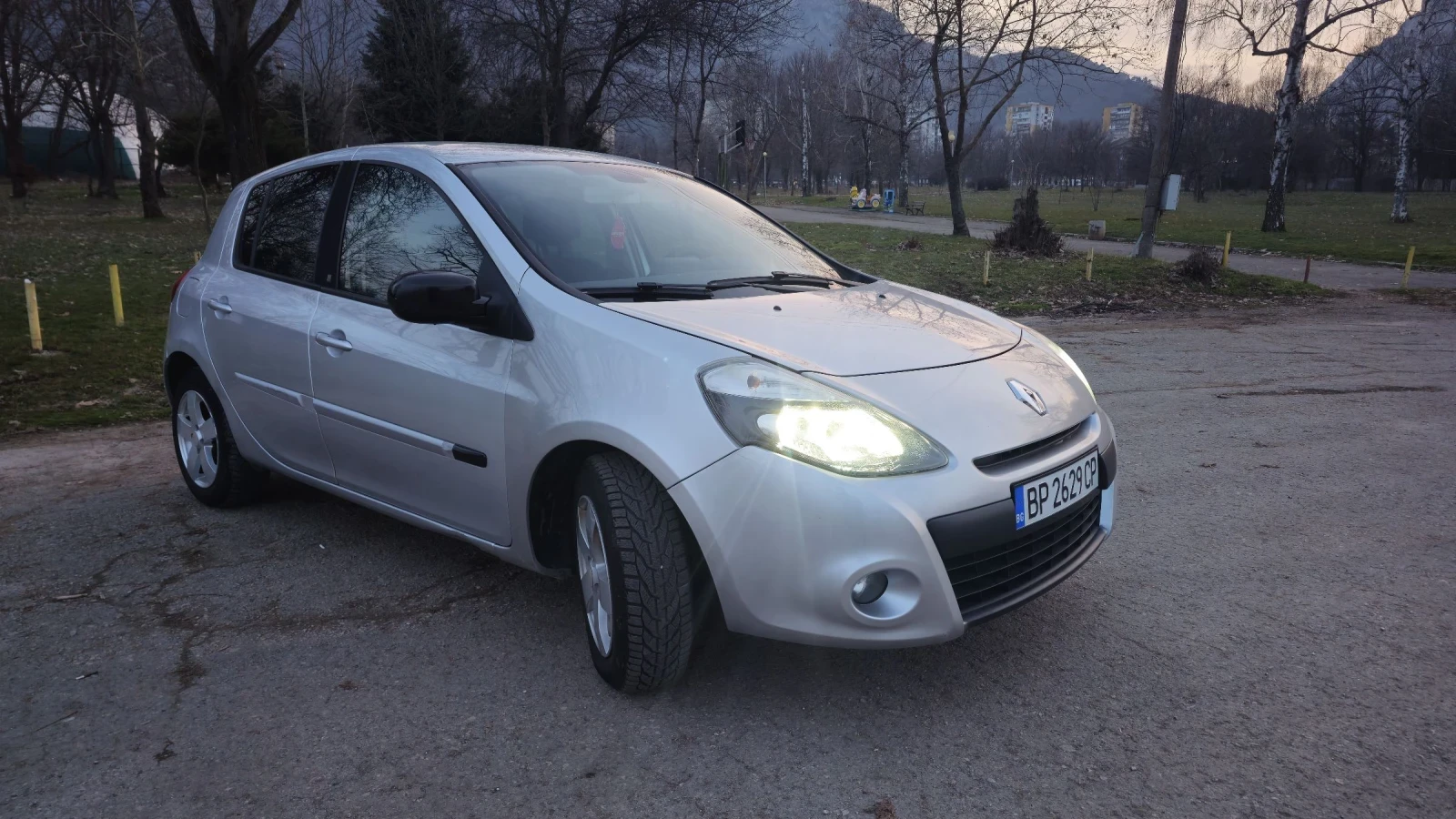 Renault Clio 1.2i 16V 100 000KM ��������� | Mobile.bg � ����������� 4