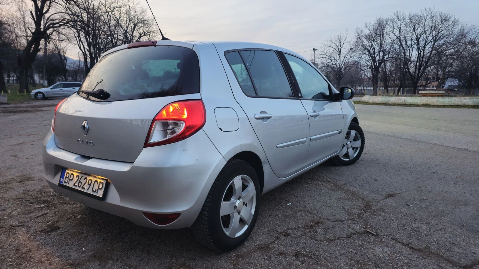 Renault Clio 1.2i 16V 100 000KM ��������� | Mobile.bg � ����������� 6