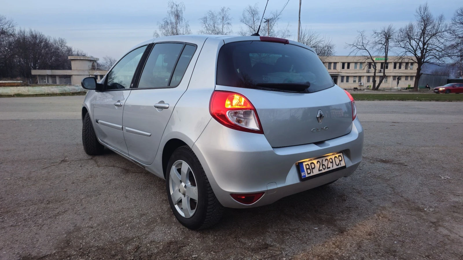Renault Clio 1.2i 16V 100 000KM ��������� | Mobile.bg � ����������� 7