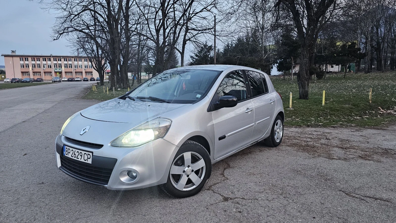 Renault Clio 1.2i 16V 100 000KM ��������� | Mobile.bg � ����������� 1
