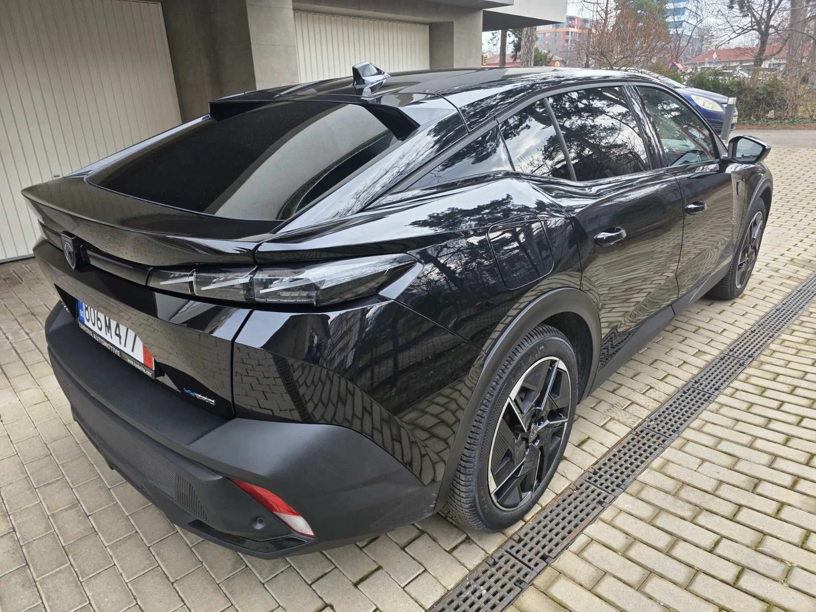 Peugeot 408 GT 1.6 plug-in hybrid e-EAT8 EURO 6.4 , снимка 5 - Автомобили и джипове - 53745345