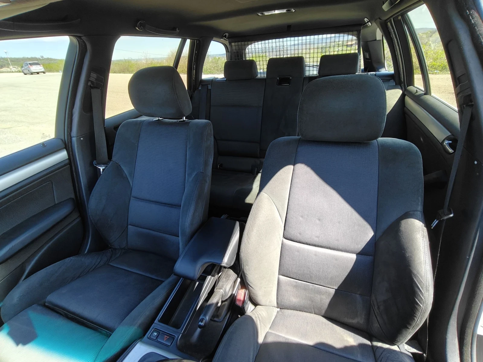 BMW 330 204кс.6ск.задно, снимка 11 - Автомобили и джипове - 54125302