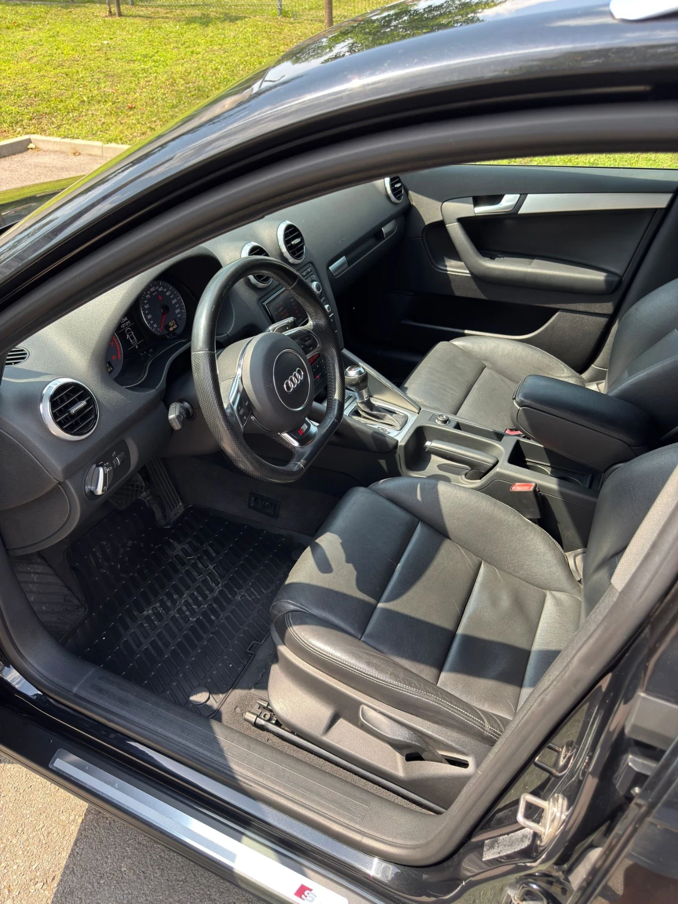 Audi A3 1.8 TFSI, снимка 9 - Автомобили и джипове - 54220021