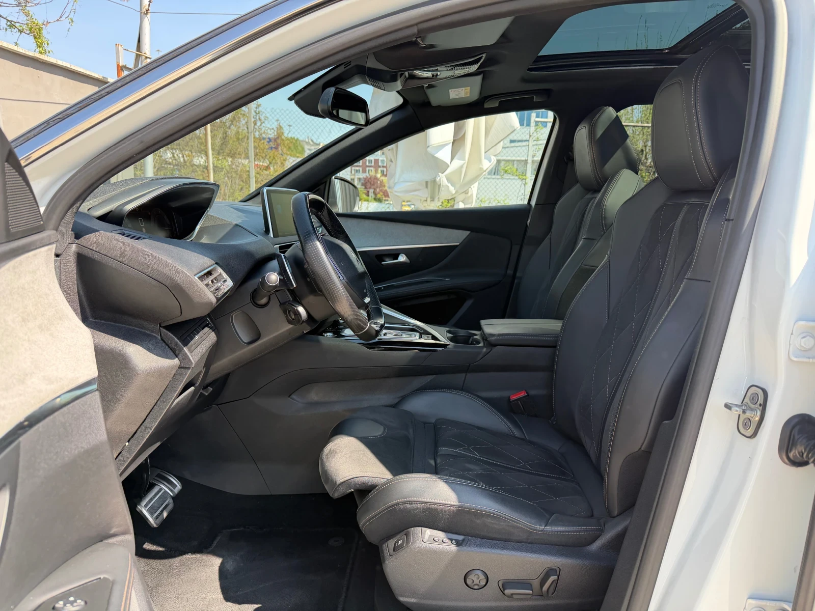 Peugeot 3008 2.0HDI GT Line 8AT, снимка 7 - Автомобили и джипове - 54340930