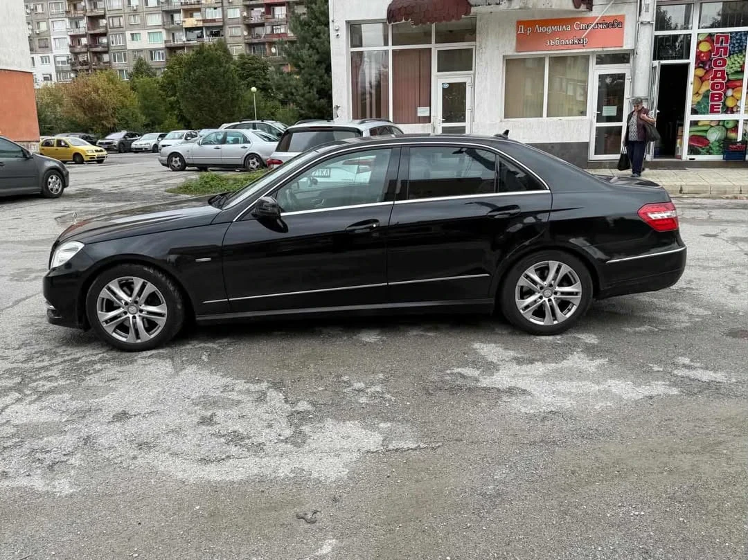Mercedes-Benz E 350, снимка 3 - Автомобили и джипове - 54457083
