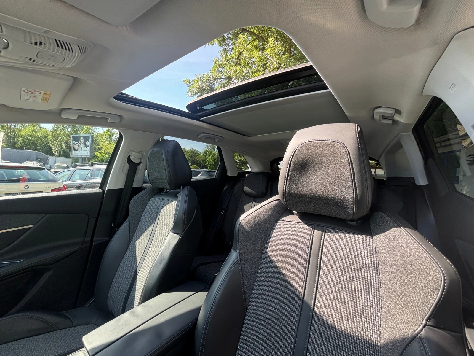 Peugeot 3008 1.6HDI, снимка 13 - Автомобили и джипове - 54740519