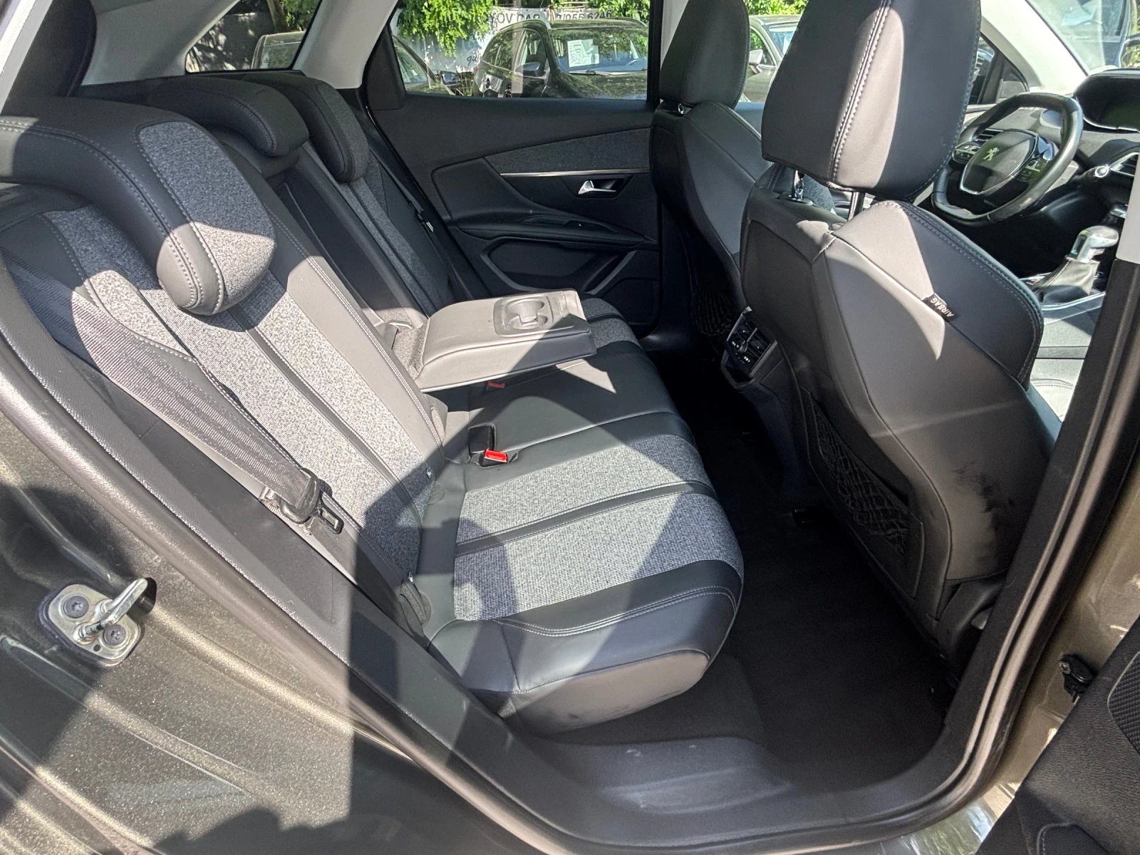 Peugeot 3008 1.6HDI, снимка 8 - Автомобили и джипове - 54740519