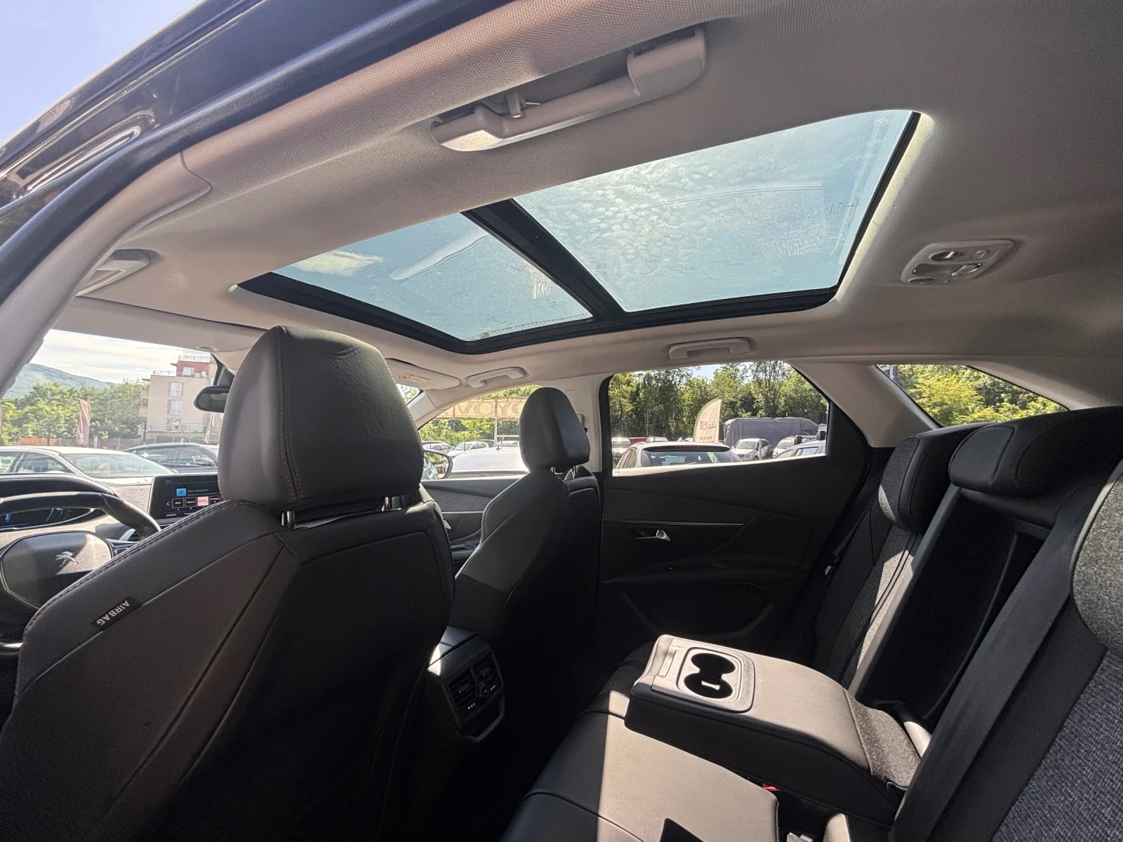 Peugeot 3008 1.6HDI, снимка 15 - Автомобили и джипове - 54740519
