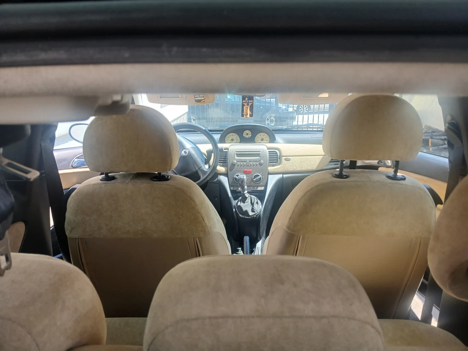 Lancia Ypsilon, снимка 7 - Автомобили и джипове - 54810615