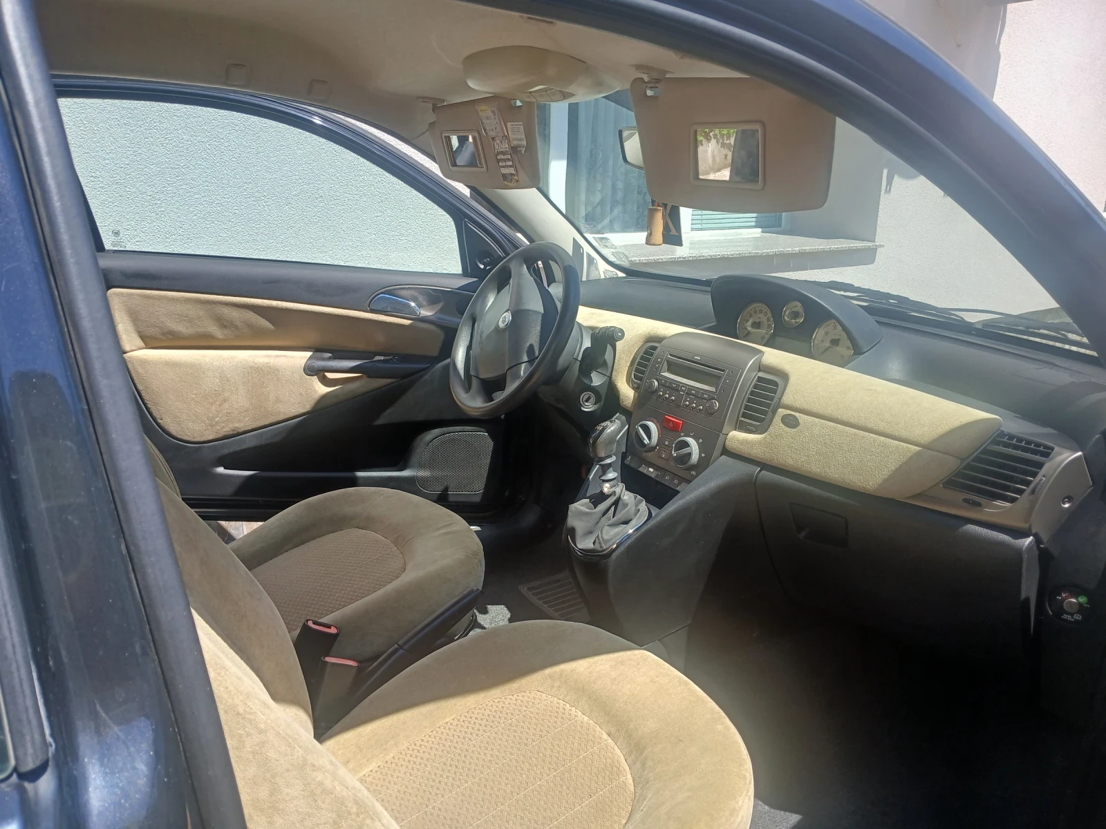 Lancia Ypsilon, снимка 6 - Автомобили и джипове - 54810615